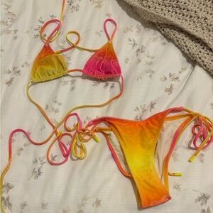 Triangl velour bikini EUC Small